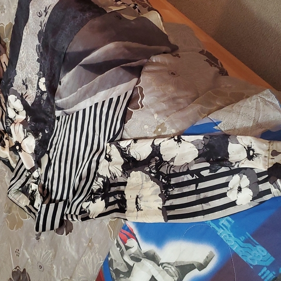 Shirt - Picture 3 of 4